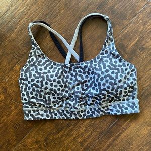 Lululemon sports bra